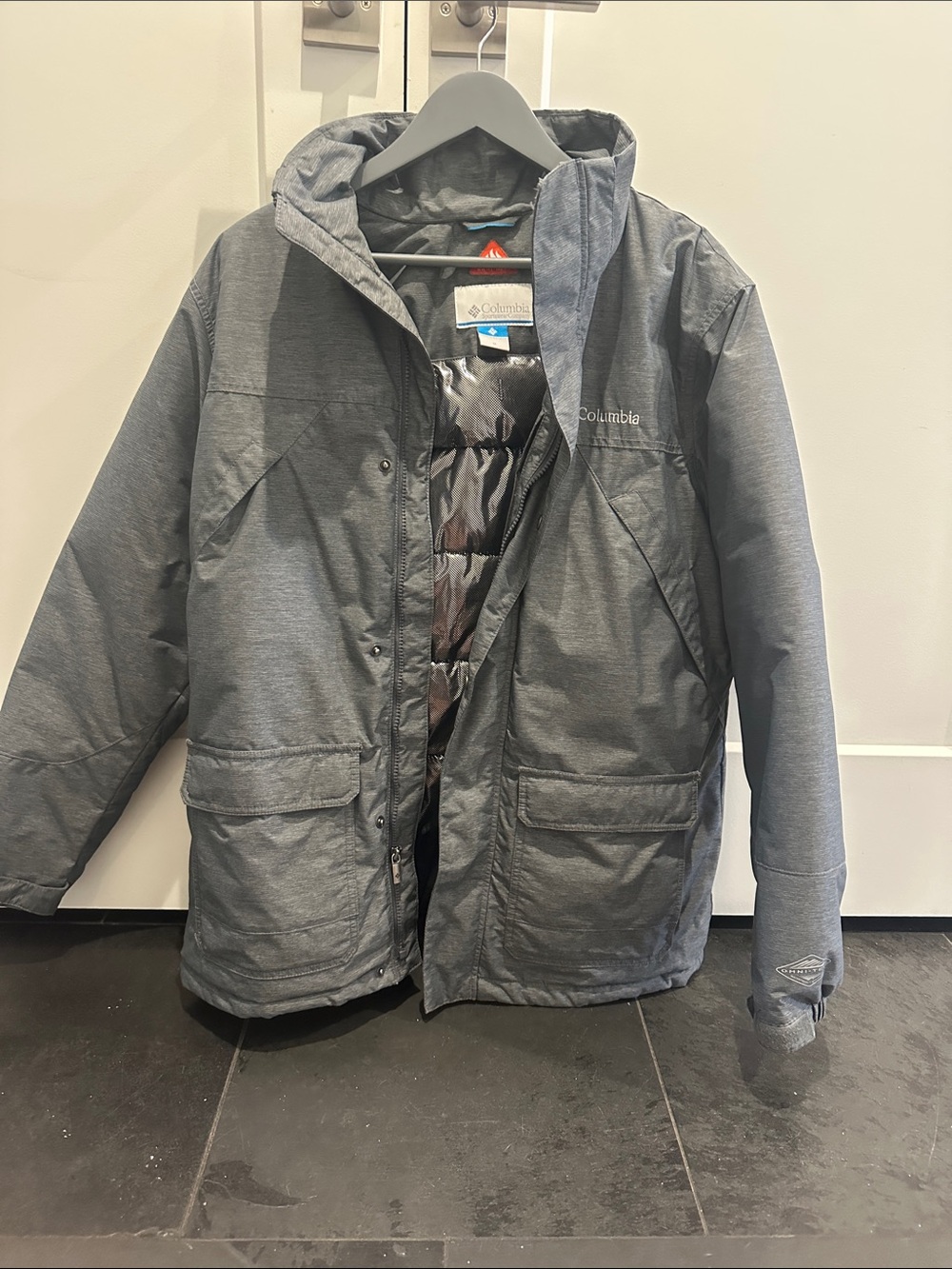 Columbia Men's Dark Gray Hooded Raincoat